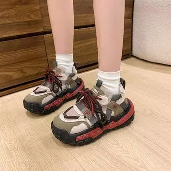Мода 2024 года, модная зимняя новая женская повседневная простая спортивная обувь на толстой подошве с кружевом 35 красный