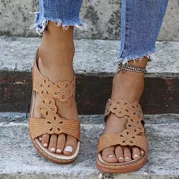 fashion 2024 New Summer Women s Wedge Retro Hollow Flower Decorated Lightweight Anti-Slip Beach Slippers 35 чёрный