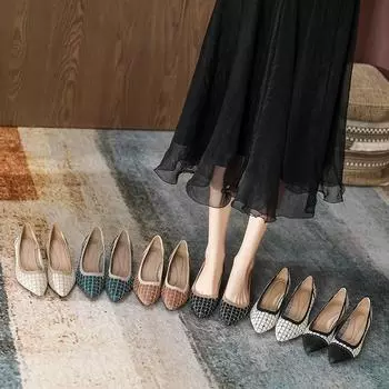 Мода 2024 года, новые женские туфли, вязаные, дышащие, модные, с острым носком, с красивым узором, на толстом каблуке, удобные, весенние, одинарные туфли 34(Foot22cm) хаки