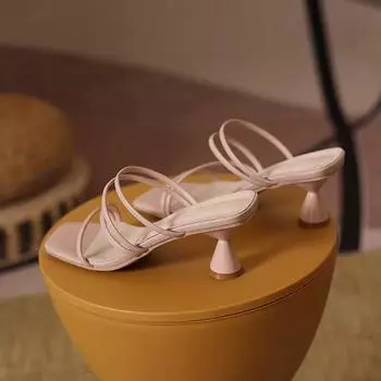 мода 2024 Лето Новые женские туфли на высоком каблуке Модные квадратные носки Grace Narrow Band Solid Casual Daily Slippers Zapatos De Mujer 35 бежевый