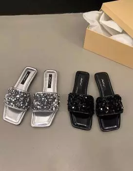 Мода 2024 года. Летняя женская мода. Все. Мягкая подошва. Серебряные шлепанцы больших размеров. Плоские темпераментные тапочки с пайетками. 35 чёрный