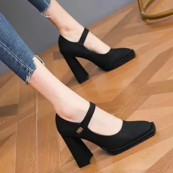 Мода 2024 года. Женская мода. Туфли на толстом каблуке. Осенние новые женские туфли на толстой подошве с квадратным носком и пряжкой из ромба. 34 бежевый