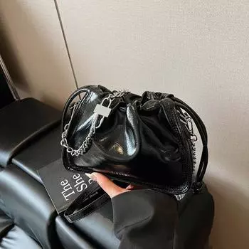 Fashion and popular bags New summer chain Niche shoulder bag Versatile messenger bucket bag чёрный