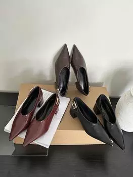 fashion Black Brown Red Women Pumps Pointed Toe Flat Mid Heels Rivet Belt Design Shallow Slip On Office Party Pumps Nightclub Party Pump 5.5 чёрный