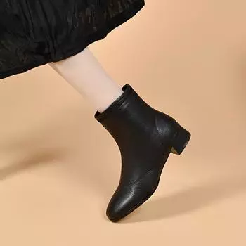 Fashion boots women s autumn and winter simple temperament round head thick heel straight boots two kinds of height leather boots women s boots 34