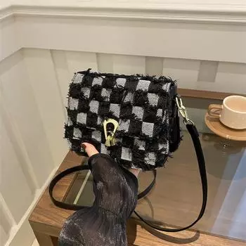 Fashion commuter bag simple casual messenger commuter fashion 2024 summer new Korean messenger simple shoulder bag чёрный