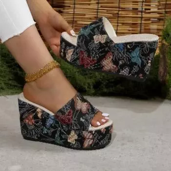 мода Модные новые женские туфли на распродаже Летние новинки женские тапочки разноцветные вышитые открытые носки высокие каблуки тапочки женские 35