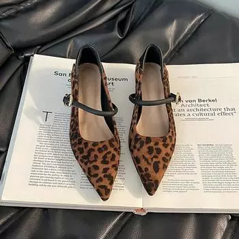 Fashion foreign style leopard print light mouth bevel heel bag head single shoes women s autumn new trend design sense versatile Mary Jane shoes 35