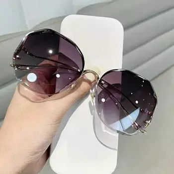 Fashion Gradient Sunglasses Women and Men Shades Big Round Sun Glasses Multiple Colors to Choose From