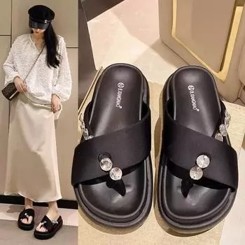 Модная распродажа женской обуви 2024 года, летние корейские модные женские тапочки со стразами, удобные повседневные тапочки на толстой подошве 35