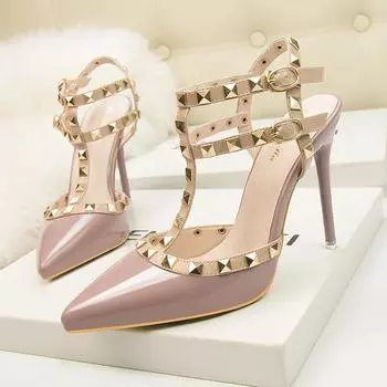 Fashion Hot selling luxury nightclub dance slim heels high heels patent leather rivets sexy banquet women s shoes classic Roman sandals 34