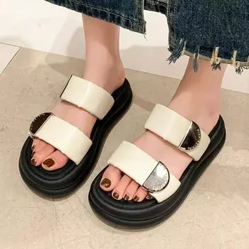 Распродажа модной женской обуви 2024 года, высококачественные женские тапочки с открытым носком, летние повседневные тапочки с металлическим украшением на твердой платформе Zapatos 35 покинуть белый