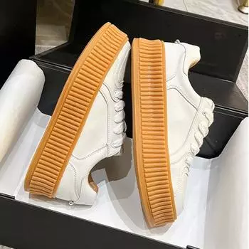 Модные кожаные повседневные туфли, маленькие белые туфли для женщин 2024 года, спортивная обувь на толстой подошве, популярные женские туфли для сноуборда 35 белый