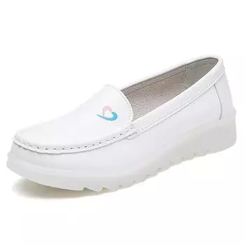 Fashion Loafer light women s shoes Casual shoes Leather flats spring new casual comfort mom work nurse shoes white large size 35