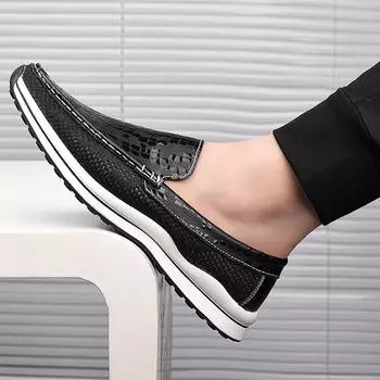 Fashion loafers men Summer Style Soft Moccasins Men High Quality Genuine Leather Shoes Men breathable Flats Gommino Shoes men 6.5 чёрный