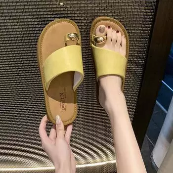 Fashion metal buckle cover toe slippers women s summer wear new flat-bottomed comfortable one-word cool slippers 35