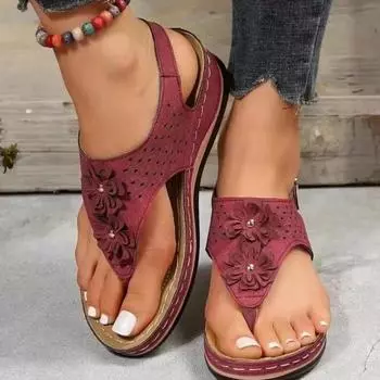 мода Новые шлепанцы Женские сандалии Пляжная обувь для женщин Летние туфли на каблуках Универсальные средние сабо Босоножки на танкетке для девочек Босоножки средней высоты Outsid 35 чёрный