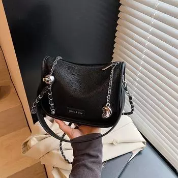 Fashion new trend versatile small bag simple shoulder armpit bag chain casual small square bag чёрный