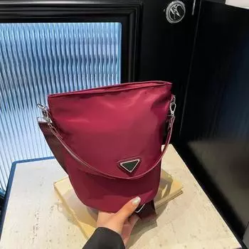 Fashion Nylon Cloth Casual Large-Capacity Bucket Bag Simple And Versatile Lightweight Shoulder Messenger Handbag красный