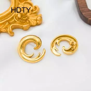 Fashion personality design Titanium steel wave texture stud earrings plated with 18k gold temperament commuter versatile earrings золотой