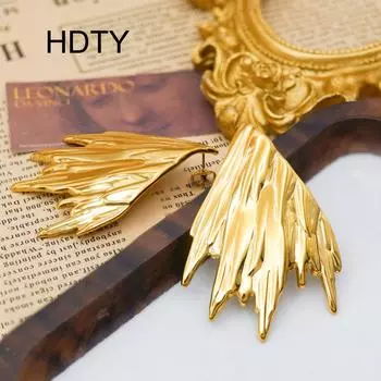 Fashion personality niche creative design pleated wing stud earrings titanium steel plated 18k gold exaggerated earrings золотой