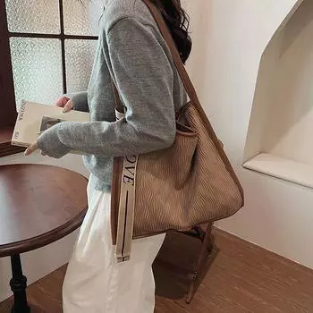 Fashion pleated large-capacity bag women s 2024 new versatile shoulder bag premium texture commuter tote bag хаки