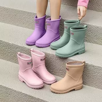 Fashion rain shoes women s trend short medium tube water shoes four seasons outside work shoes car wash waterproof and non-slip rain rubber shoes 36