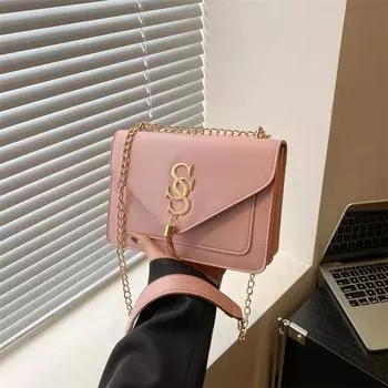 Fashion retro solid color letter fringed hardware small square bag women s 2024 simple foreign style chain single shoulder oblique span bag чёрный