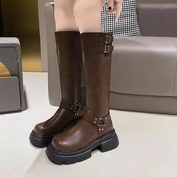 Модная обувь женская 2024 Высококачественные женские сапоги до колена на платформе Современные сапоги женские с пряжкой на ремне и круглым носком Туфли на среднем каблуке женские 35 чёрный