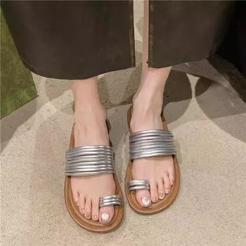 Fashion Shoes Woman 2024 Trend Slippers Woman Flat Set Toe Small Sandals Wearing Super Fire Small Beach Beach Flip-flops Flip Flops 35 чёрный