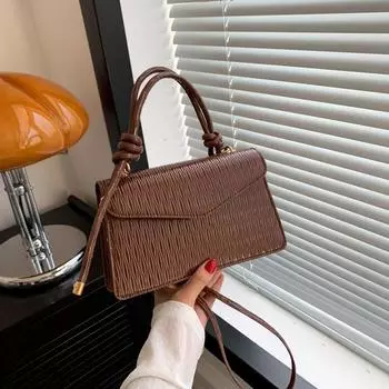 Fashion simple retro trend bag women s bag 2024 summer new shoulder portable messenger bag foreign style small square bag чёрный