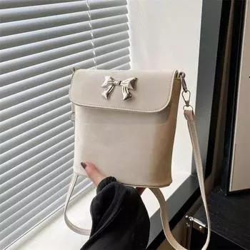 Модная маленькая квадратная сумка 2024 года, новая персонализированная маленькая свежая сумка, женская фактурная сумка через плечо с подмышкой, сумка для мобильного телефона, маленькая квадратная сумка чёрный