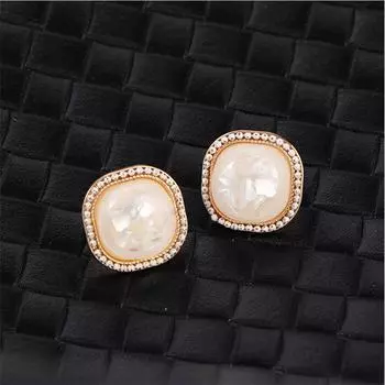 Fashion Temperament S925 Needle Vintage New Jewelry Stud Earrings Square Shell Geometric белый