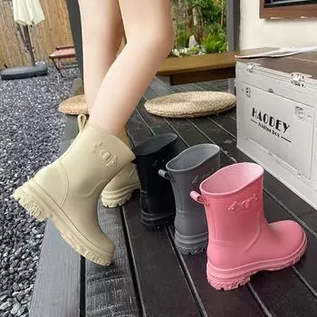 Fashion waterproof rain shoes female adult medium tube rain boots buckle Korean water shoes Martin boots snow boots 36 чёрный