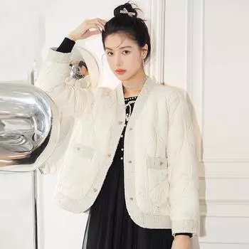 FASHION Winter Down Jacket Women s Winter 2024 New Short Xiaoxiangfeng Fashion V-Neck White Duck Down Warm Jacket Clothes S