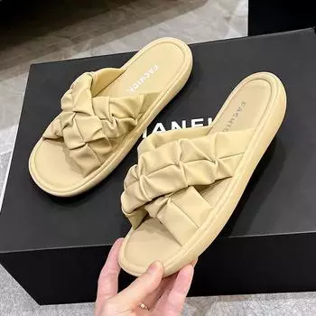 Fashion Women s Slippers Outside 2024 Summer New Fashion Versatile Large Size Women s Shoes Korean Version Flat Bottomed Casual Sandals 35