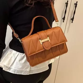Fashionable Diamond Hand-held Small Square Bag for Women s Summer New Light Luxury Fashionable Shoulder Bag Commuter Crossbody Bag