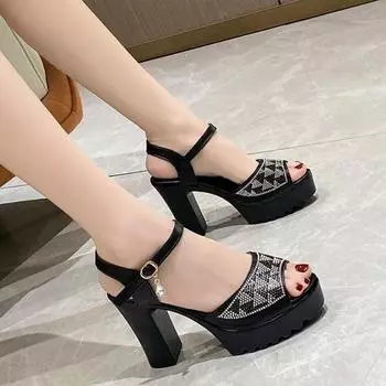 Модные босоножки Fish Mouth 2024 Лето Новые водные бриллиантовые украшения Толстая подошва Ремень пряжка Высокий каблук Босоножки Zapatos Mujer 35 белый