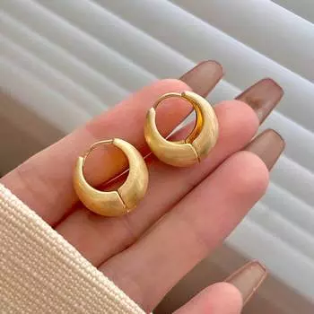 Fashionable metal texture circular earrings, elegant and simple fashion earrings золотой