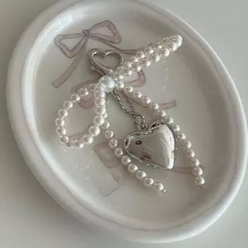 Fashionable Retro Pearl Bow Silver Heart Keychain Bag Hanging Ornament Pendant