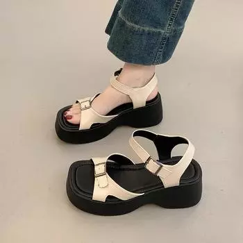 Female Sandal Retro Woman Shoes 2025 Summer Girls New Outside Thick Retro Woman Shoes 35