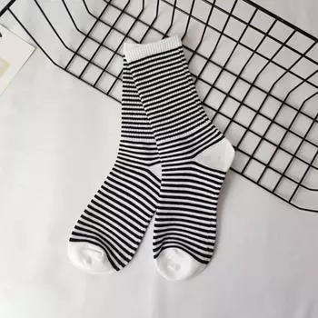 Female Spring and Autumn New Stripe Contrast Color Simple All Build Tube Socks 1 pair