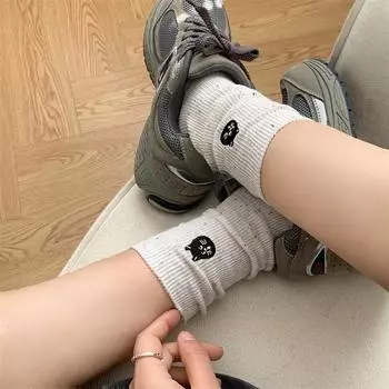 Female Spring and Summer New Cartoon Embroidery Lovely Idea Yarn In The Tube Pile Socks 1 pair
