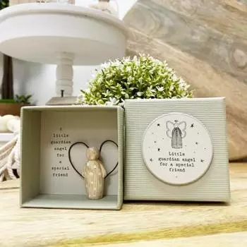 Фигурка ангела-хранителя для особенного друга, украшение из смолы в виде ангела с крыльями в форме сердца, коллекционная статуэтка ангела в коробке, подарок для друзей 1pc