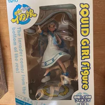 фигурка девушки-кальмара