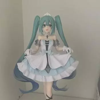 Фигурка Хацунэ Мику из «Золушки в стране чудес»