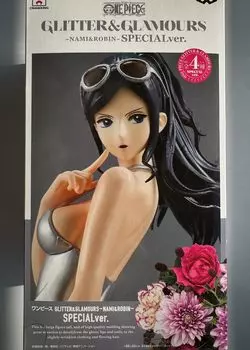 Фигурка One Piece GLITTER Nico Robin, серебристая и GLAMOURS-NICO.ROBIN SPECIALверсия.