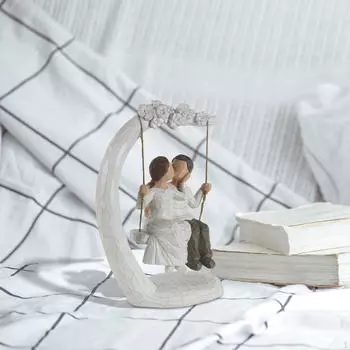Фигурка пары, статуя на качелях, скульптура любовника, украшение из смолы, настольная фигурка для