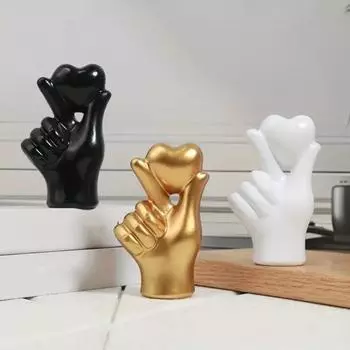 Фигурка с жестом в виде сердца, держащая сердце в руке, статуэтка из смолы, скульптура для дома, офиса, свадьбы, вечеринки, украшения рабочего стола, орнамент красный