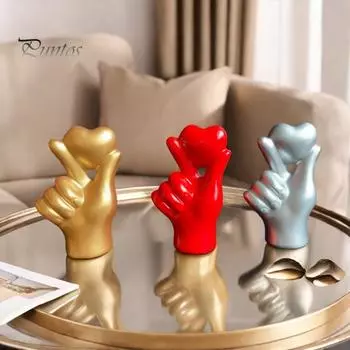 Фигурка с жестом в виде сердца, держащая сердце в руке, статуэтка из смолы, скульптура для дома, офиса, свадьбы, вечеринки, украшения рабочего стола, орнамент чёрный